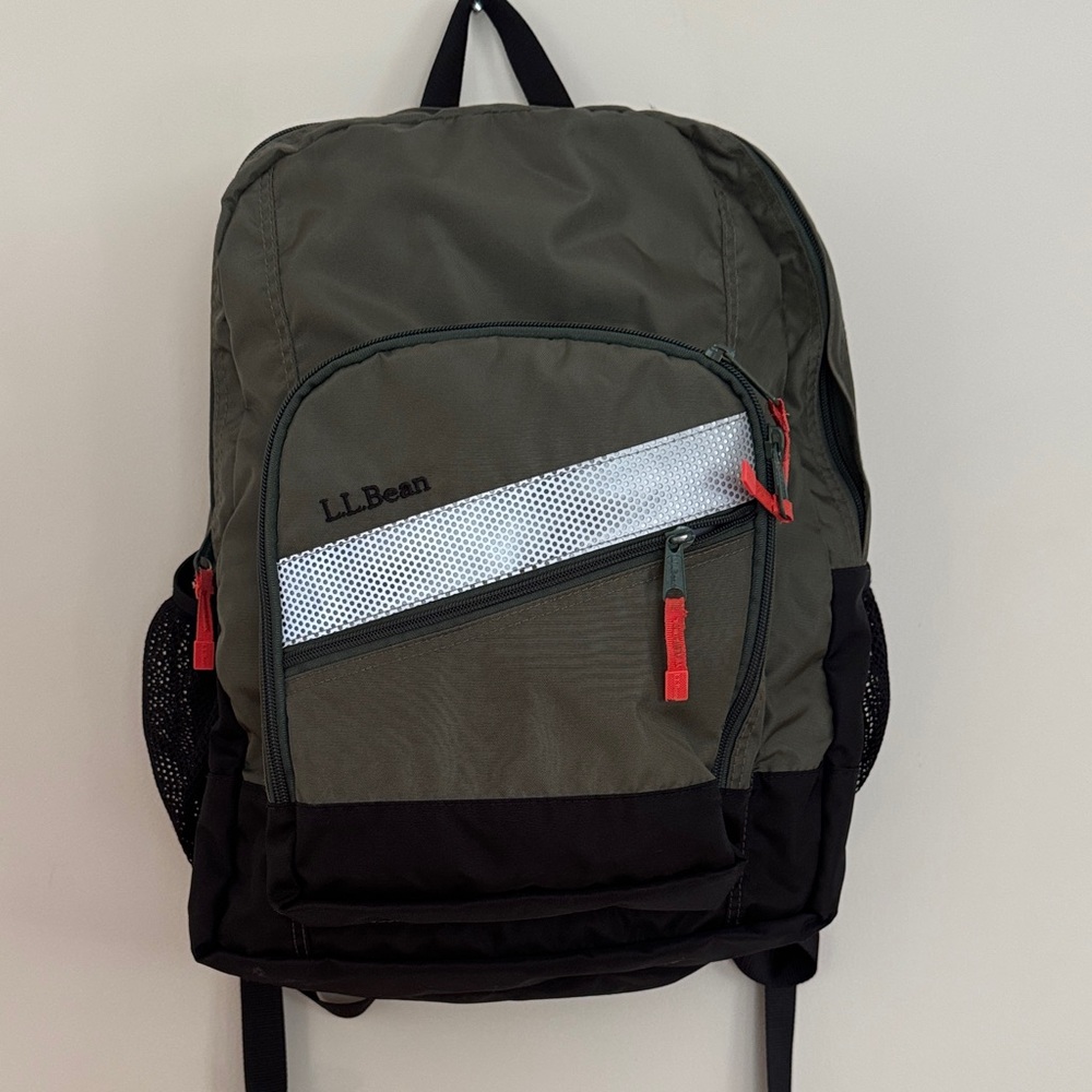 L.L. Bean Delux Book Pack 37L